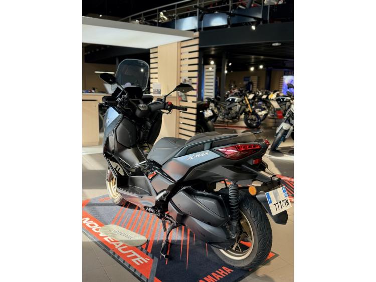YAMAHA XMAX 300 Tech Max