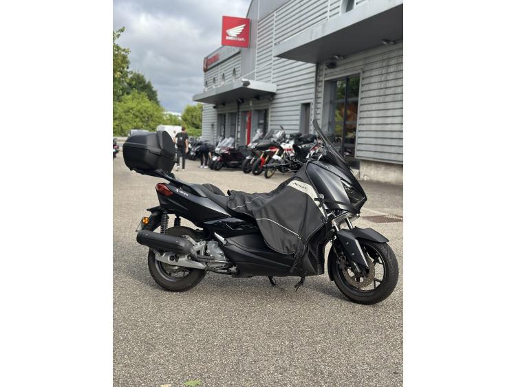 YAMAHA X-MAX 125 IRON MAX