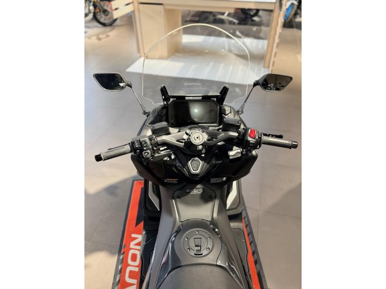 YAMAHA XP T-MAX 560 TECH MAX