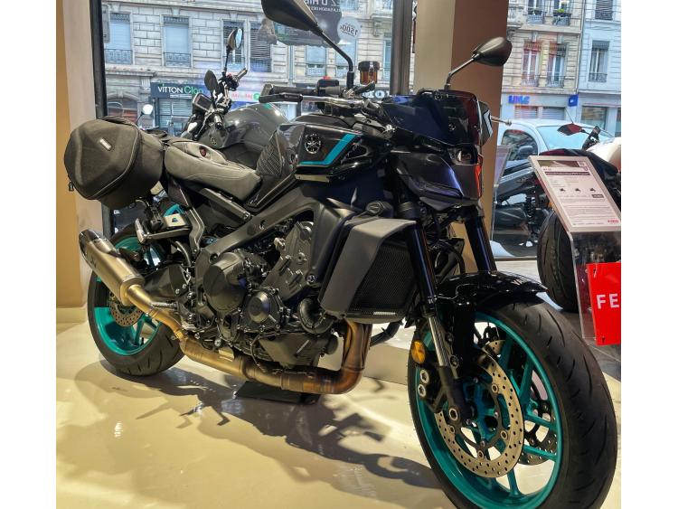 YAMAHA MT-09