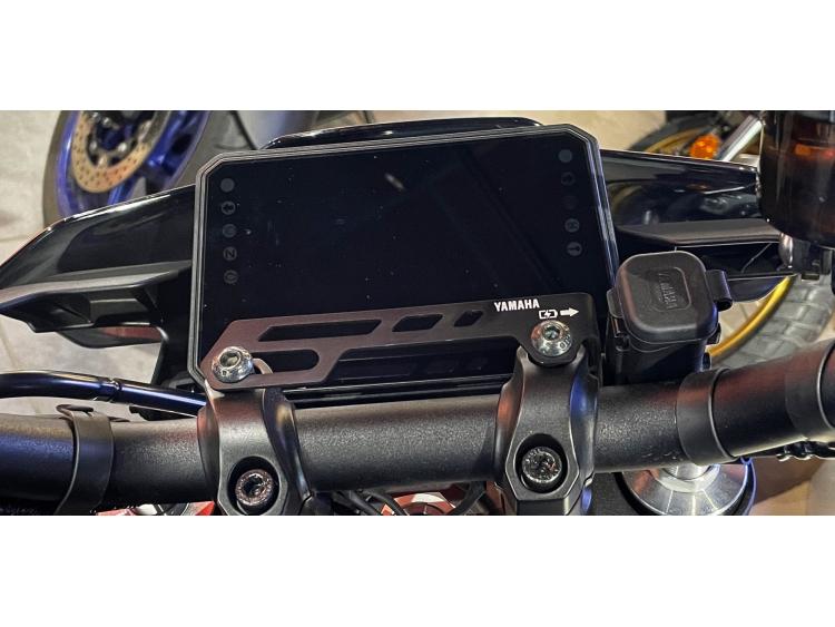 YAMAHA MT-09