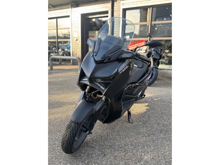 YAMAHA XMAX 125
