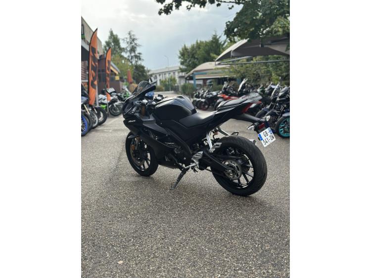 YAMAHA YZF-R125
