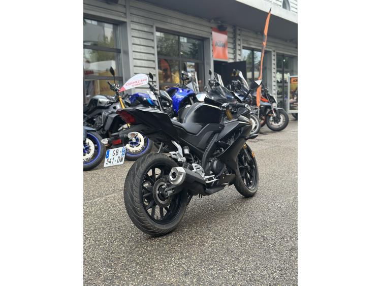 YAMAHA YZF-R125