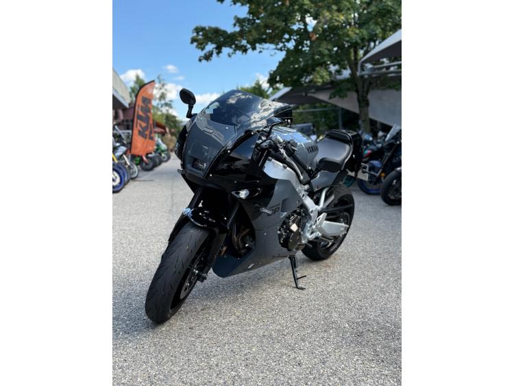 YAMAHA XSR 900 GP