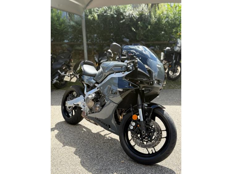 YAMAHA XSR 900 GP