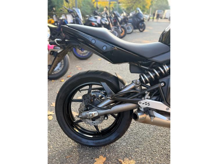 KAWASAKI ER-6 (47.5CV)
