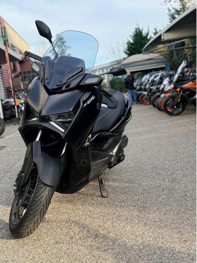 YAMAHA XMAX 125 TECH MAX