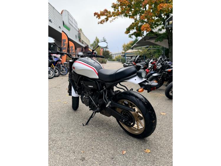 YAMAHA XSR 700 LEGACY