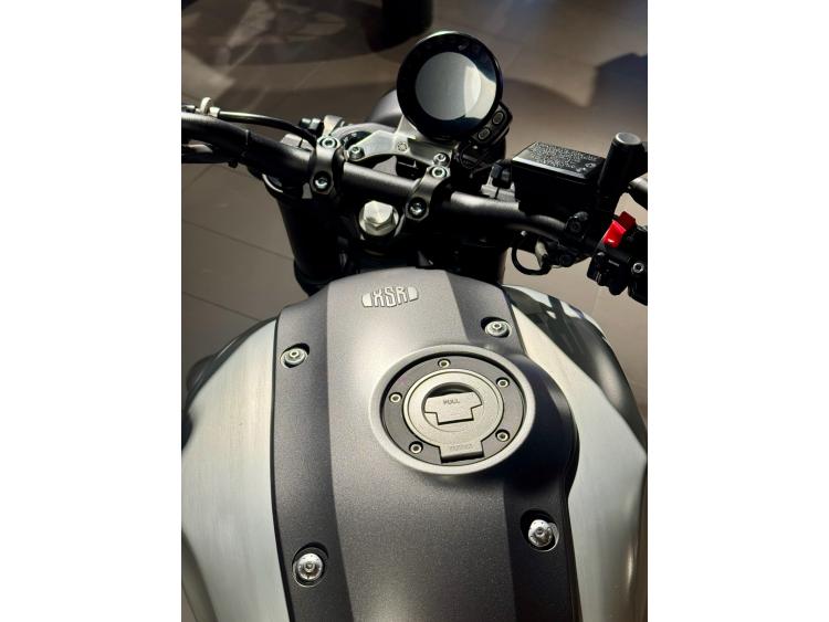 YAMAHA XSR 900