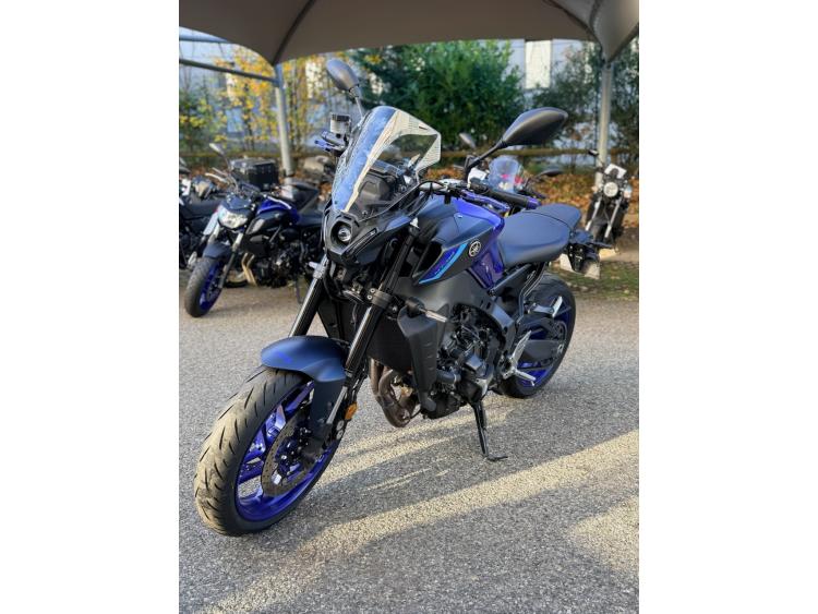 YAMAHA MT-09