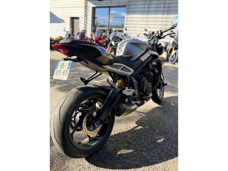 TRIUMPH STREET TRIPLE 765 RS