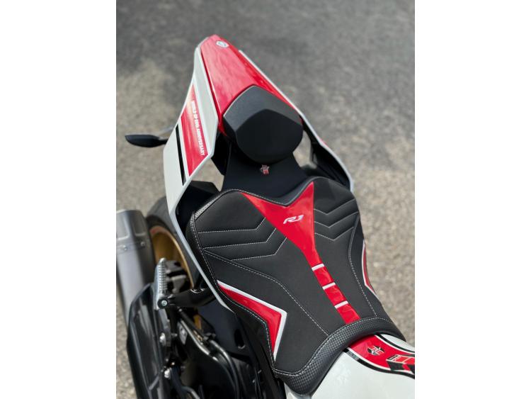 YAMAHA YZF 1000 R1 60TH