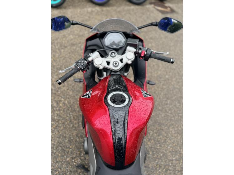 TRIUMPH 	DAYTONA 660