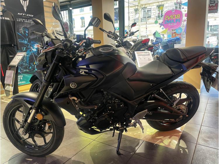 YAMAHA MT-03
