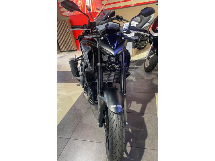 YAMAHA MT-03