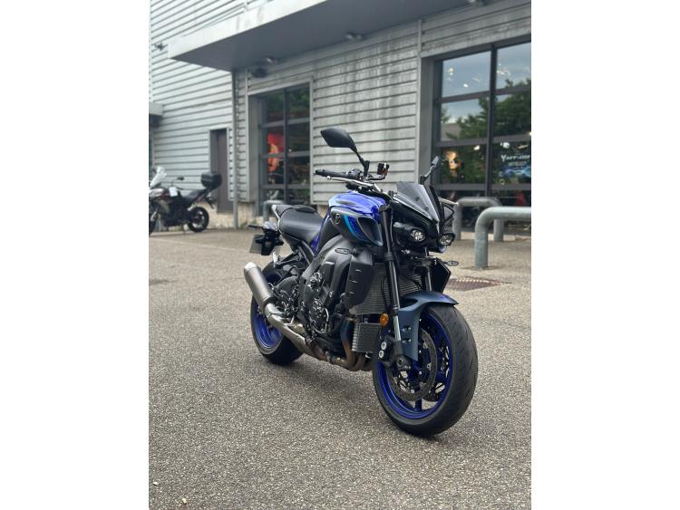 YAMAHA MT-10