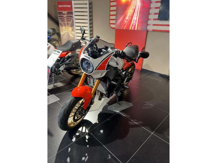 YAMAHA XSR 900 TOUTES OPTIOS NON BRIDABLE