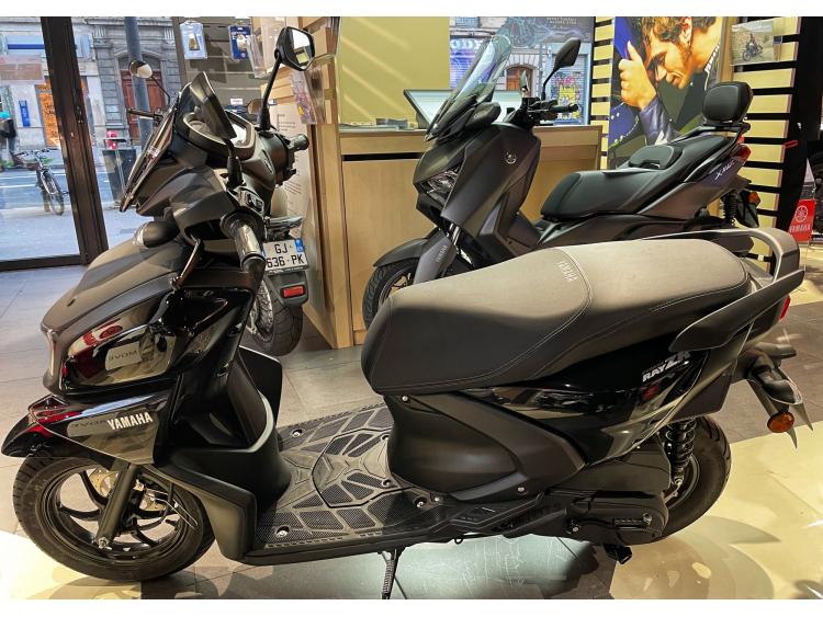 YAMAHA RayZR 125