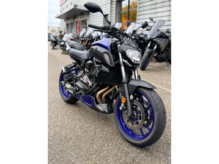 YAMAHA MT-07
