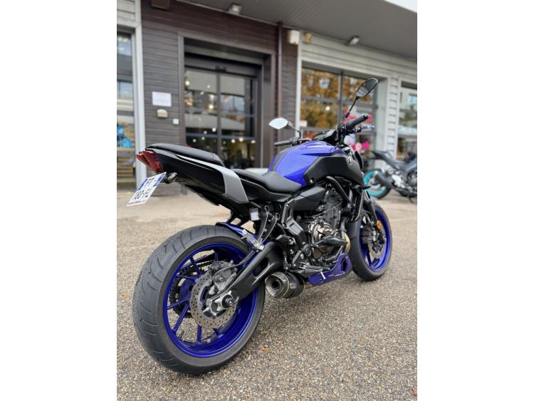 YAMAHA MT-07
