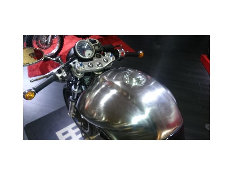 1100 CAFE RACER