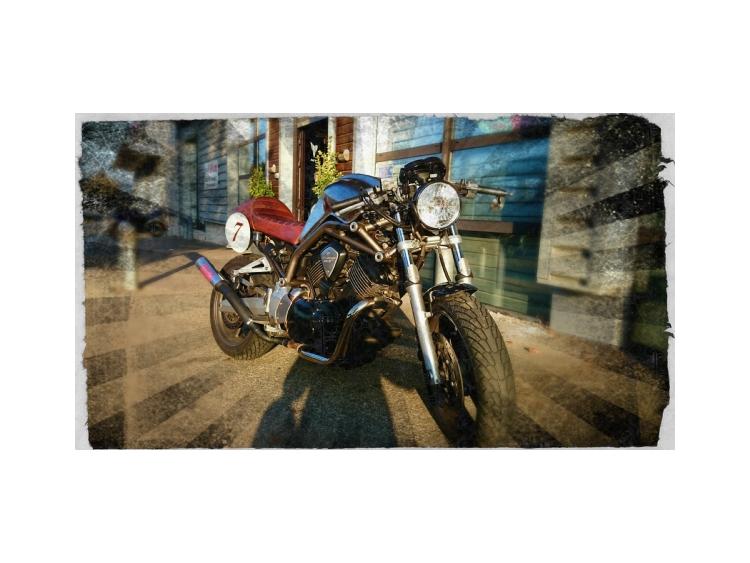 1100 CAFE RACER